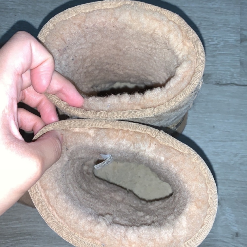 Tan Sparkle Uggs - Picture 2 of 6